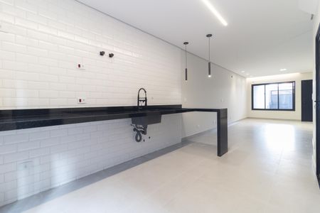 Casa à venda com 127m², 3 quartos e 2 vagas Casa à venda com 127m², 3 quartos e 2 vagasCozinha