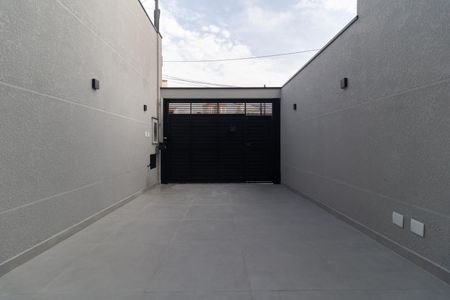 Casa à venda com 127m², 3 quartos e 2 vagas Casa à venda com 127m², 3 quartos e 2 vagasGaragem