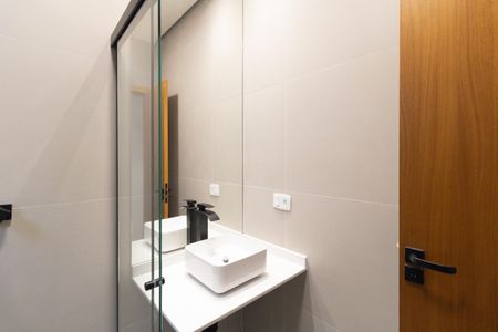 Casa à venda com 127m², 3 quartos e 2 vagas Casa à venda com 127m², 3 quartos e 2 vagasBanheiro Social