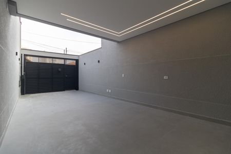 Casa à venda com 127m², 3 quartos e 2 vagas Casa à venda com 127m², 3 quartos e 2 vagasGaragem