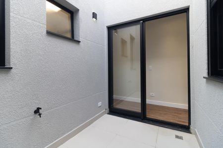 Casa à venda com 127m², 3 quartos e 2 vagas Casa à venda com 127m², 3 quartos e 2 vagasJardim de Inverno
