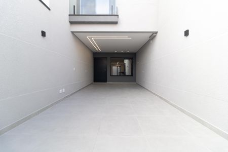 Casa à venda com 127m², 3 quartos e 2 vagas Casa à venda com 127m², 3 quartos e 2 vagasGaragem