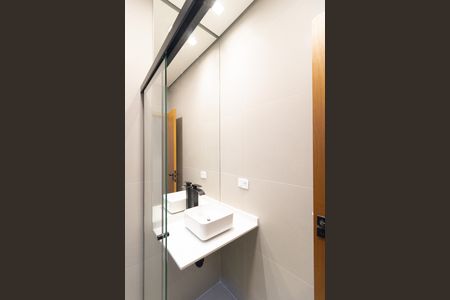 Casa à venda com 127m², 3 quartos e 2 vagas Casa à venda com 127m², 3 quartos e 2 vagasBanheiro Social