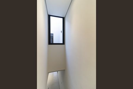 Casa à venda com 127m², 3 quartos e 2 vagas Casa à venda com 127m², 3 quartos e 2 vagasEscada