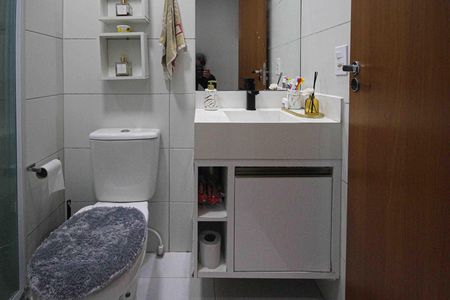 Apartamento para alugar com 48m², 2 quartos e 1 vaga Apartamento para alugar com 48m², 2 quartos e 1 vagaBanheiro