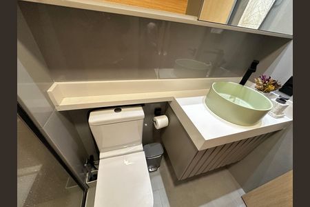 Apartamento para alugar com 55m², 2 quartos e 1 vaga Apartamento para alugar com 55m², 2 quartos e 1 vagaBanheiro