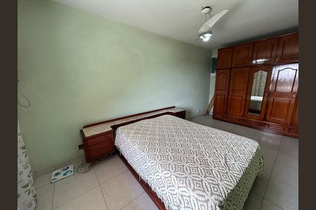 Casa à venda com 200m², 4 quartos e 3 vagasQuarto 4 - Suíte