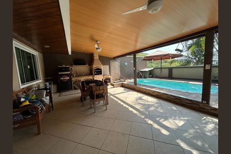 Casa à venda com 200m², 4 quartos e 3 vagasEspaço Gourmet