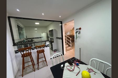 Casa à venda com 200m², 4 quartos e 3 vagasCopa