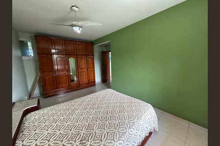 Casa à venda com 200m², 4 quartos e 3 vagasQuarto 4 - Suíte