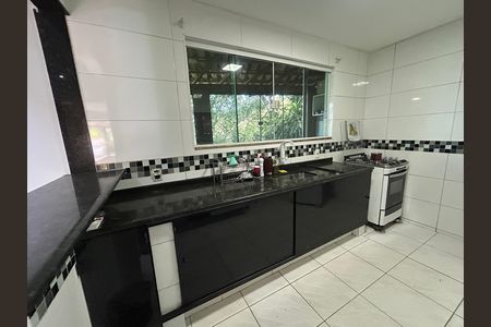 Casa à venda com 200m², 4 quartos e 3 vagasCozinha
