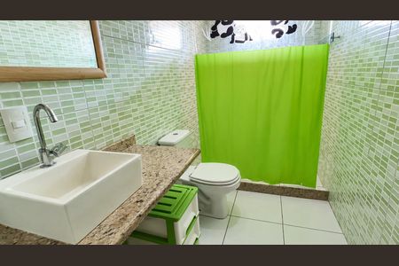 Casa à venda com 200m², 4 quartos e 3 vagas Casa à venda com 200m², 4 quartos e 3 vagasBanheiro da Suíte