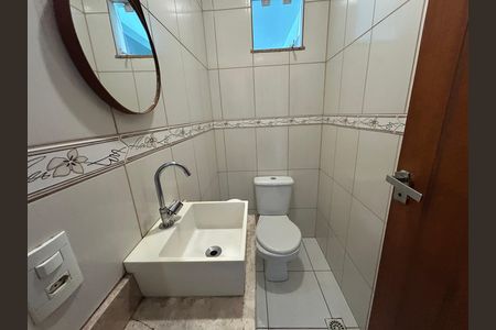 Casa à venda com 200m², 4 quartos e 3 vagasLavabo 1