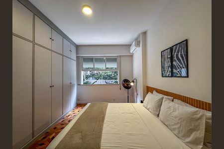 Apartamento à venda com 191m², 4 quartos e 1 vaga