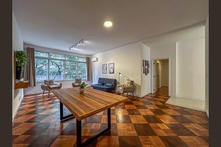 Apartamento à venda com 191m², 4 quartos e 1 vaga