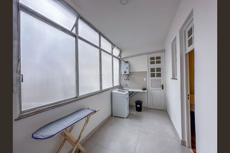 Apartamento à venda com 191m², 4 quartos e 1 vaga