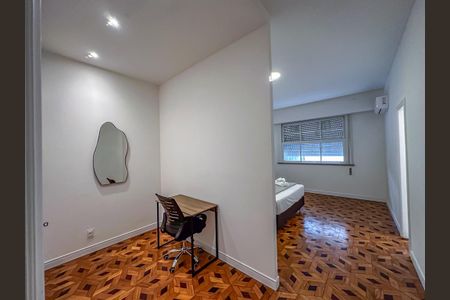 Apartamento à venda com 191m², 4 quartos e 1 vaga
