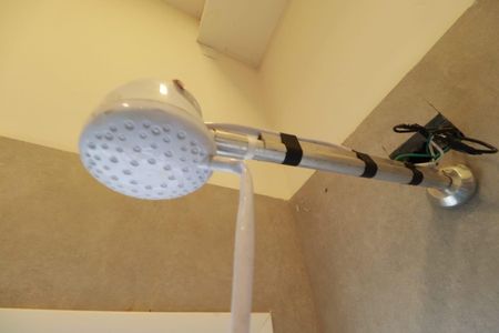 Banheiro de kitnet/studio para alugar com 1 quarto, 25m² em Residencial Florida, Ribeirão Preto