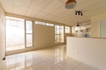 Casa para alugar com 110m², 3 quartos e 4 vagas