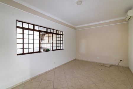 Casa para alugar com 110m², 3 quartos e 4 vagas