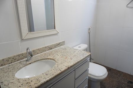 Apartamento para alugar com 125m², 3 quartos e 1 vaga Apartamento para alugar com 125m², 3 quartos e 1 vagaBanheiro Social