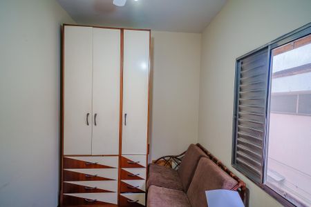 Casa à venda com 150m², 4 quartos e 2 vagas Casa à venda com 150m², 4 quartos e 2 vagasQuarto
