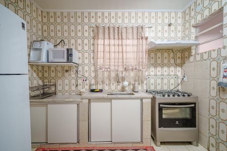 Casa à venda com 150m², 4 quartos e 2 vagas Casa à venda com 150m², 4 quartos e 2 vagasCozinha