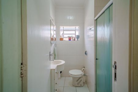 Casa à venda com 150m², 4 quartos e 2 vagas Casa à venda com 150m², 4 quartos e 2 vagasBanheiro da Suíte 1