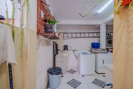 Casa à venda com 150m², 4 quartos e 2 vagas Casa à venda com 150m², 4 quartos e 2 vagasÁrea de Serviço