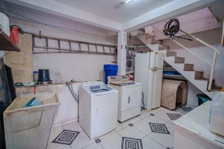 Casa à venda com 150m², 4 quartos e 2 vagas Casa à venda com 150m², 4 quartos e 2 vagasÁrea de Serviço