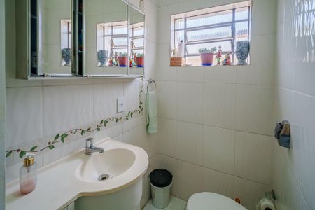 Casa à venda com 150m², 4 quartos e 2 vagas Casa à venda com 150m², 4 quartos e 2 vagasBanheiro da Suíte 1