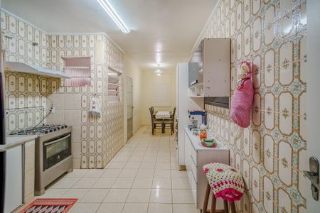 Casa à venda com 150m², 4 quartos e 2 vagas Casa à venda com 150m², 4 quartos e 2 vagasCozinha