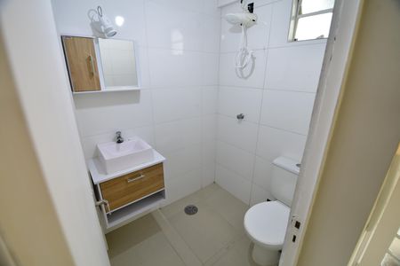 Banheiro de apartamento para alugar com 1 quarto, 45m² em Taquaral, Campinas