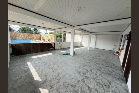 Casa para alugar com 140m², 5 quartos e 3 vagas Casa para alugar com 140m², 5 quartos e 3 vagasPiscina