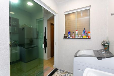 Casa de condomínio à venda com 68m², 2 quartos e 1 vaga Casa de condomínio à venda com 68m², 2 quartos e 1 vagaÁrea de Serviço