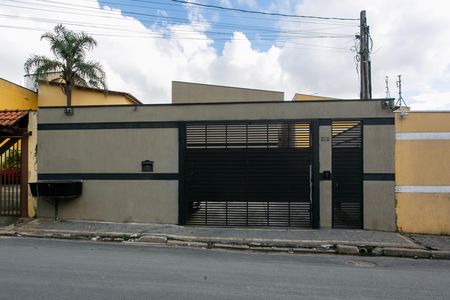 Casa de condomínio à venda com 68m², 2 quartos e 1 vaga Casa de condomínio à venda com 68m², 2 quartos e 1 vagaFachada