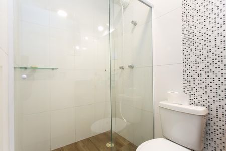 Casa de condomínio à venda com 68m², 2 quartos e 1 vaga Casa de condomínio à venda com 68m², 2 quartos e 1 vagaBanheiro da Suíte 1