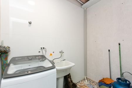 Casa de condomínio à venda com 68m², 2 quartos e 1 vaga Casa de condomínio à venda com 68m², 2 quartos e 1 vagaÁrea de Serviço