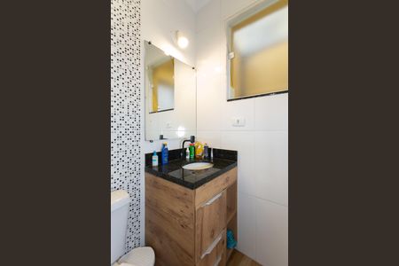 Casa de condomínio à venda com 68m², 2 quartos e 1 vaga Casa de condomínio à venda com 68m², 2 quartos e 1 vagaBanheiro da Suíte 1