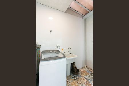 Casa de condomínio à venda com 68m², 2 quartos e 1 vaga Casa de condomínio à venda com 68m², 2 quartos e 1 vagaÁrea de Serviço