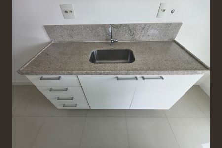 Apartamento à venda com 82m², 2 quartos e 1 vaga Apartamento à venda com 82m², 2 quartos e 1 vagaBancada - Cozinha