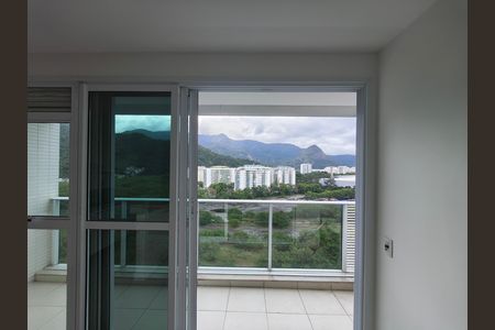 Apartamento à venda com 82m², 2 quartos e 1 vaga Apartamento à venda com 82m², 2 quartos e 1 vagaVaranda - Sala