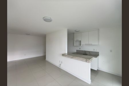 Sala de apartamento à venda com 2 quartos, 82m² em Barra Olímpica, Rio de Janeiro