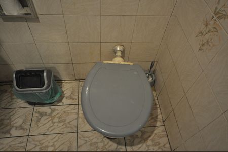 Casa à venda com 80m², 2 quartos e sem vagaBanheiro 1