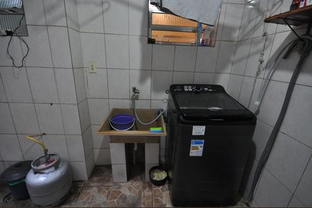 Casa à venda com 80m², 2 quartos e sem vagaÁrea de Serviço 1
