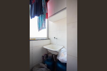 Apartamento à venda com 48m², 2 quartos e 1 vaga Apartamento à venda com 48m², 2 quartos e 1 vagaCozinha e Área de Serviço