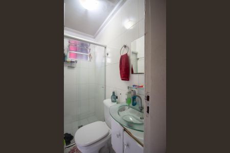 Banheiro de apartamento à venda com 2 quartos, 48m² em Planalto, Belo Horizonte