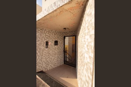 Apartamento à venda com 48m², 2 quartos e 1 vaga Apartamento à venda com 48m², 2 quartos e 1 vagaFachada