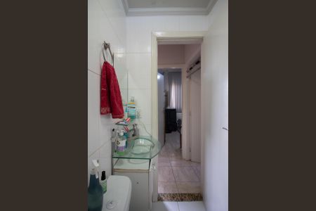 Banheiro de apartamento à venda com 2 quartos, 48m² em Planalto, Belo Horizonte