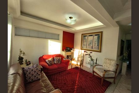 Casa à venda com 255m², 5 quartos e 4 vagas